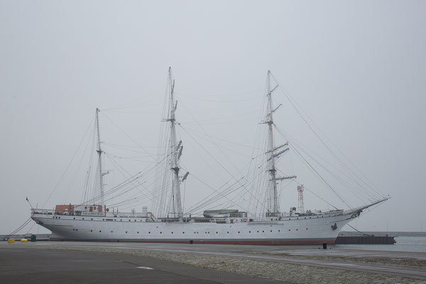 Die Gorch Fock im Hafen von Stralsund