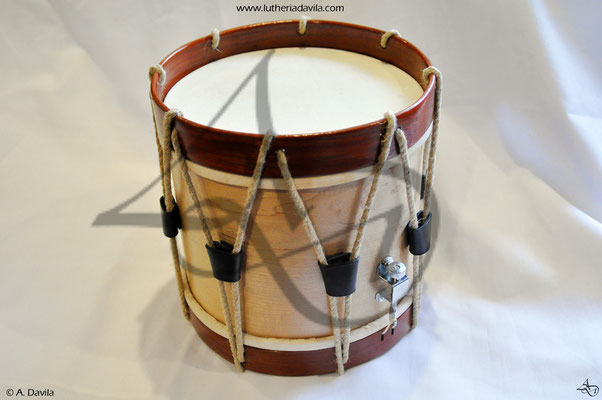  Maple drum with walnut rings and stainless steel and chrome accessories.