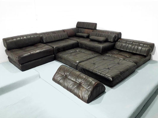 De Sede DS88, 27 Elements Black-Coffee Leather Modular Sofa, Switzerland, 1967