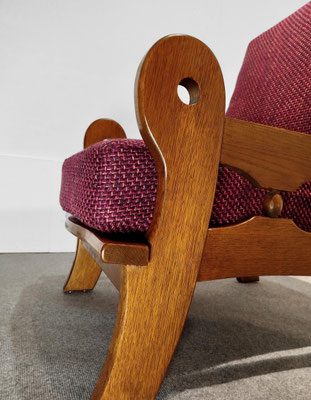  Beigian Brutalist oak Armchairs, Hand-carved Craftsmanship With Violet Chanel Tweed, c.1970s PN.Modern pnmodern.com Belgian Brutalist oak Armchairs, Hand-carved Craftsmanship With Violet Chanel Tweed, c.1970s PN.Modern pnmodern.com 