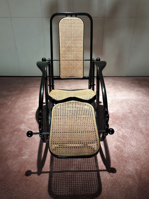 Societa Anonima Antonio Volpe "Dondolo" Egg Rocking Chair Model. 267, Italy, 1922