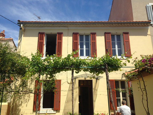 Volets Battants: en bois  2020 sur mesure en rénovation de chez Altiva Pro Menuisier Hyères 83400