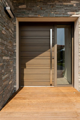 Portes d'entrée en bois :  & mixte 2023-2024 sur mesure  en rénovation de chez Altiva Pro Menuisier La Seyne sur Mer, Toulon, Six-Fours-Les-Plages, Bandol, Hyeres