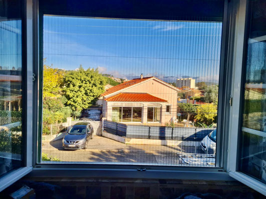 Moustiquaires coulissantes: sur mesure de chez Altiva Pro Menuisier  2024 en rénovation La Seyne Sur Mer 