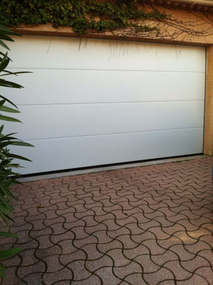 Porte de garage: sur mesure de chez Altiva Pro Menuisier  2023-2024 en rénovation La Seyne Sur Mer, Six-fours-Les-Plages, Sanary, Bandol, Toulon 