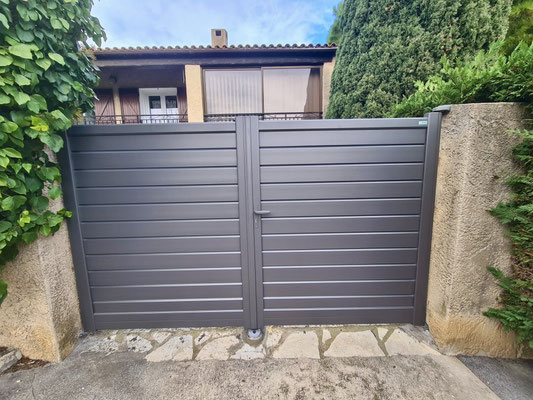 Portails :sur mesure de chez Altiva Pro Menuisier 2024 en rénovation à La Seyne Sur Mer