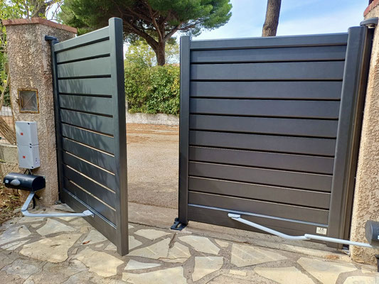 Portails :sur mesure de chez Altiva Pro Menuisier 2024 en rénovation La Seyne Sur Mer 83500