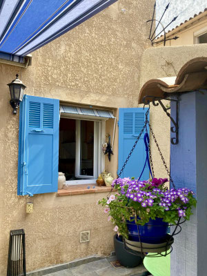 Volets Battants: en bois 2025 sur mesure en rénovation de chez Altiva Pro Menuisier à Marseille