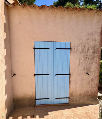 Volets Battants: en bois 2025 sur mesure en rénovation de chez Altiva Pro Menuisier à Hyères 83400