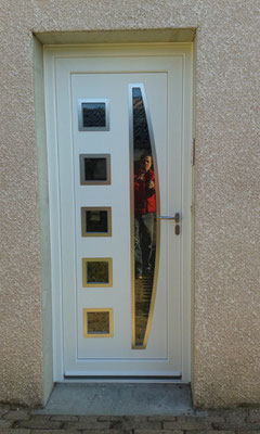 Portes: PVC & mixte 2023-2024 sur mesure  en rénovation de chez Altiva Pro Menuisier Bandol 83150