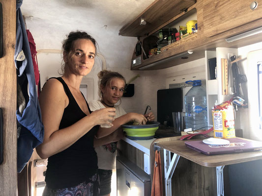 Lynn & Mum cooking el Salvadorian Purpusas