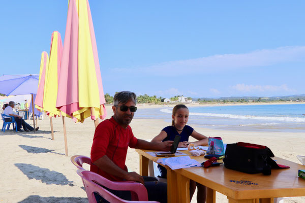 We got up early again and drove to Tenacatita about 250km south of Puerto Vallarta..