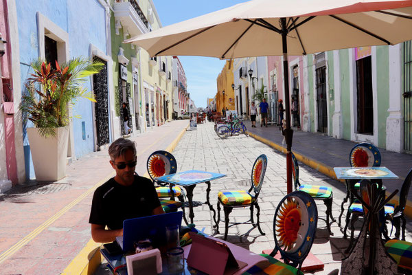 ...so we stopped off at a street Café and had some lunch and did the usual update on our travel blog