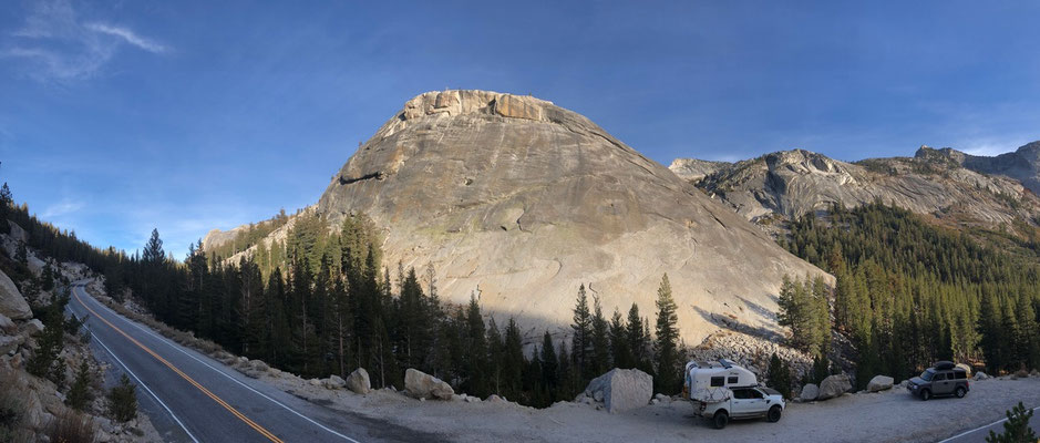 After crossing the Tioga Pass at 3000m we drove down into Yosemite Valley...