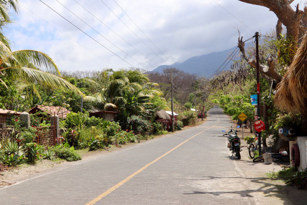 Then we head east towards the second highest Volcano Maderas..