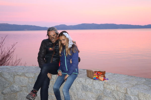 .. a final pose with daddy...