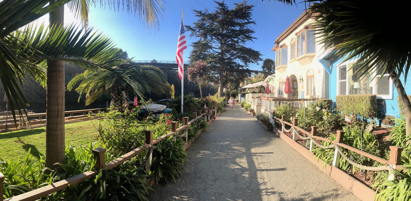 Capitola walk way