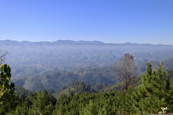 Like usual we left the secure grounds of the Coban Park early morning heading towards Semuc Champey