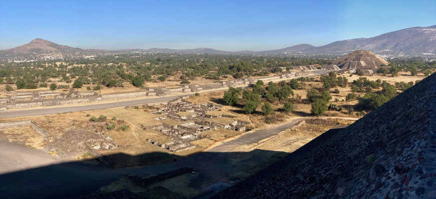 View off the top of the Pyramid of the sun