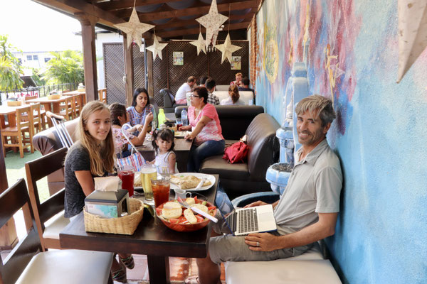 We went for brunch at this lovely café..