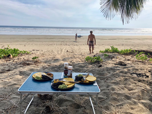 This is one of my favourite pictures it shows our way of life on our journey along the pacific coast of Costa Rica