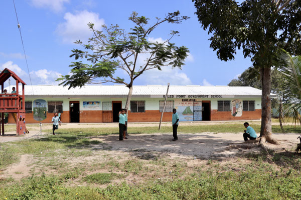 Primary School in Gales Point..