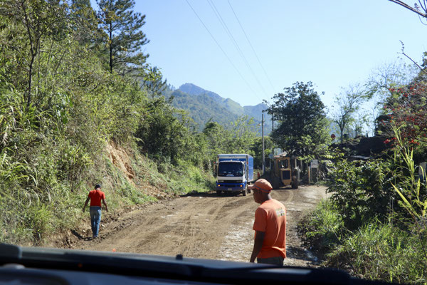 ..there were several road workers on the side of the road which I must say I'm always glad to see as this is a sign that the roads although steep and rough are commonly used and looked after