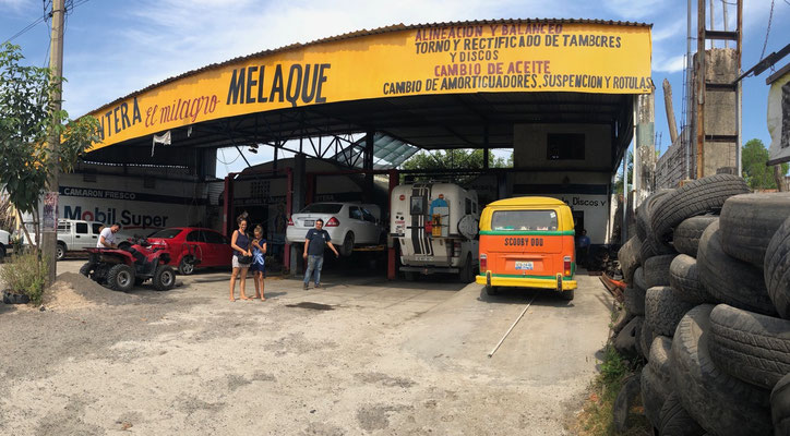 We stayed in Tenacatita for one night and went to Melaque to get an oil change and the tyres checked..