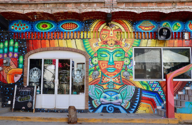 ..we liked the colourful design..