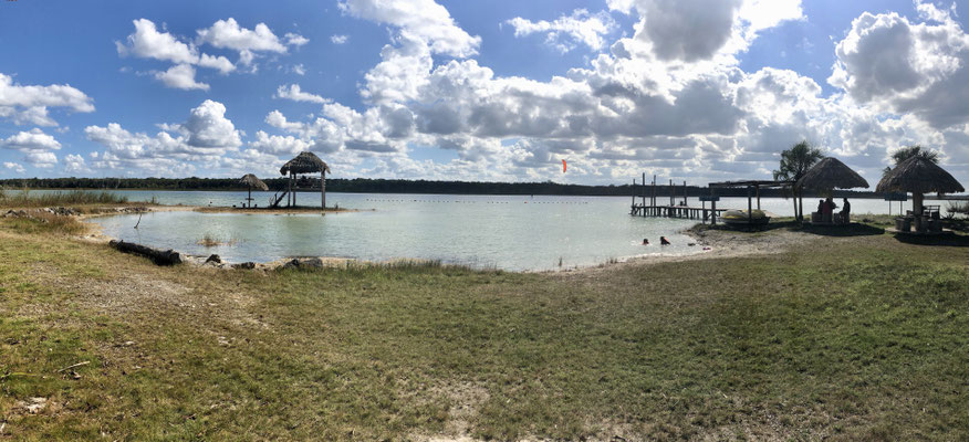 The lagoon was about 500m wide and 1km long and had a beautiful turquoise color to it...