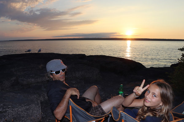 Apero beim Mississagi Lighthouse Camping