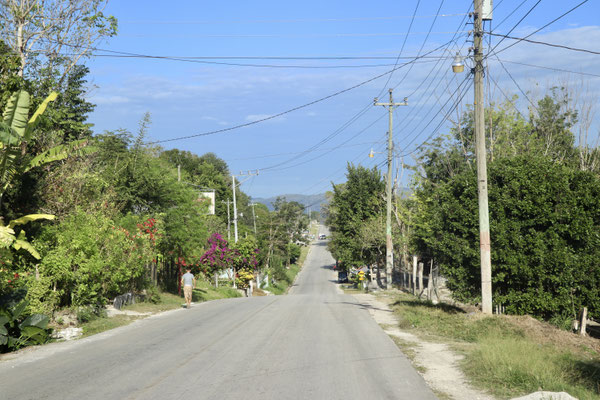 We left Belize after 5 days and crossed the boarder to Guatemala - we left the caribbean smile behind us and entered a land marked by civil war.