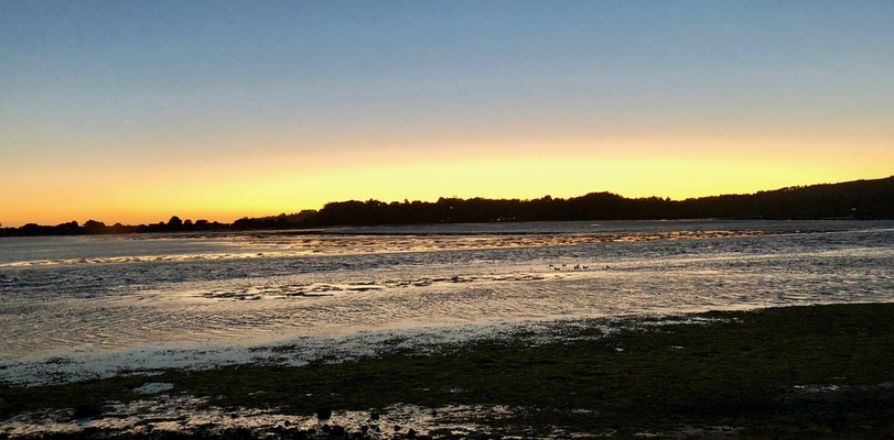 Amazing glow over the lagoon in Stinston