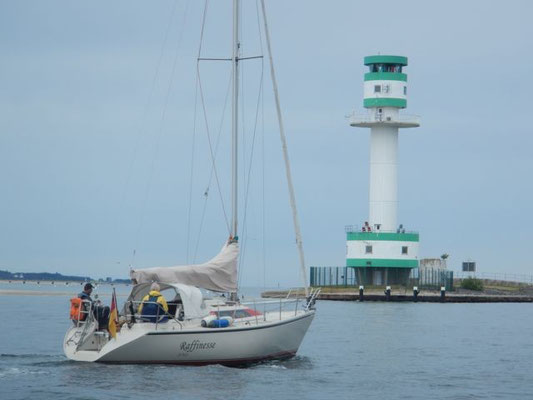 Raffinesse und Leuchtturm Friedrichsort