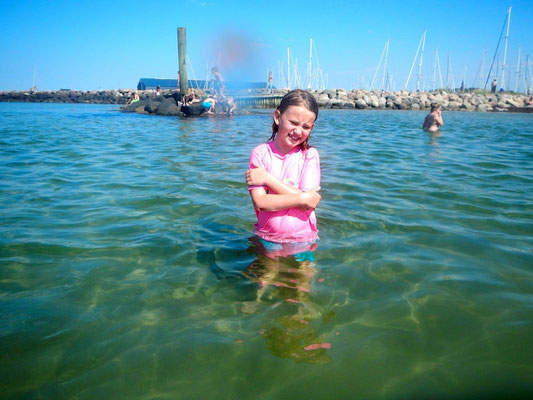 Beim Baden noch ganz schön kalt, das Wasser