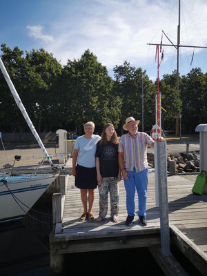 Wir verabschieden "Lina" und "Tajuk", die schweren Herzens nach Hause segeln