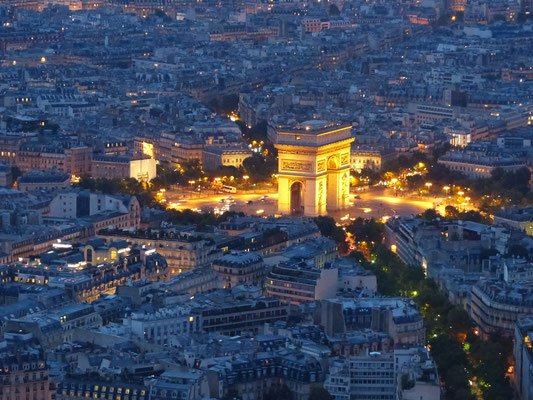 Night tour in Paris Arc de Triomphe