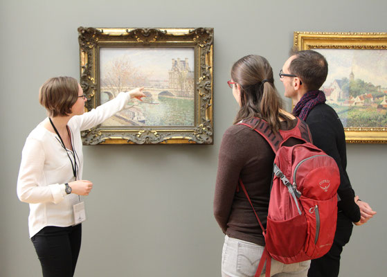 licensed tour guide in Paris art history major