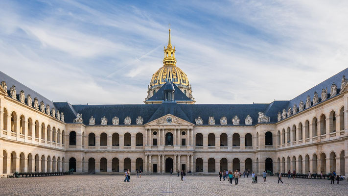 Invalides Army museum guided tour