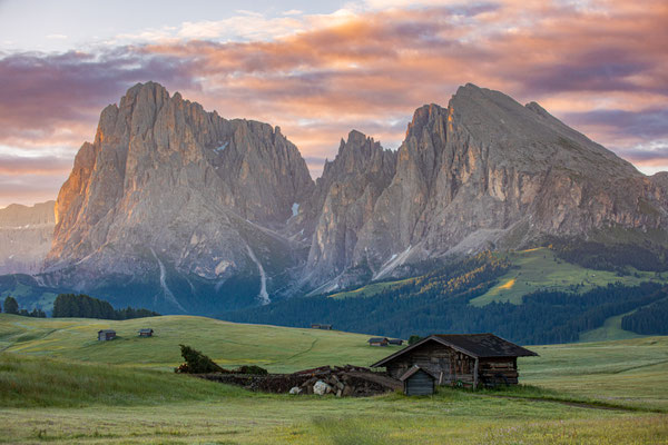 Sonnenaugang auf der Seiser Alm