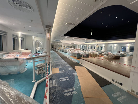 Lounge AFTER /Le Yacht Club