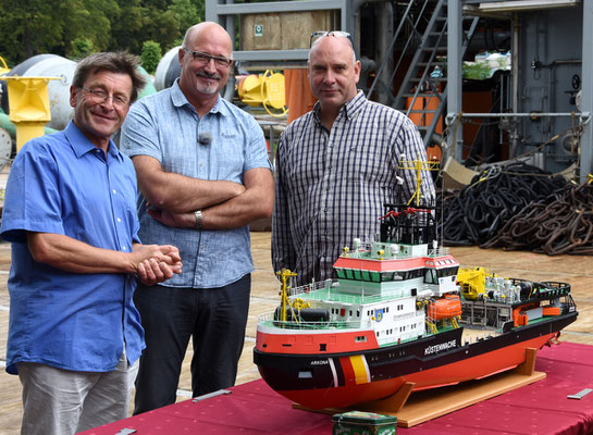 Holger Brydda (WSA-Chef), Jürgen Kliewe und Dr. Thomas Förster vom Ozeaneum