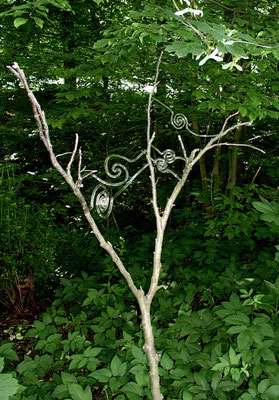 o.T, 2004, Ast, Duranglas,150x47x38cm
