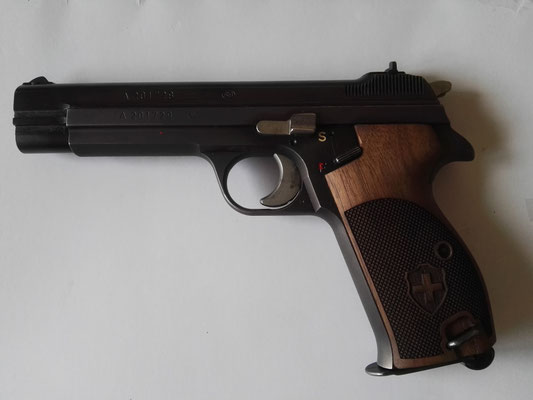 SIG p210-2 (po49 dénomination militaire)