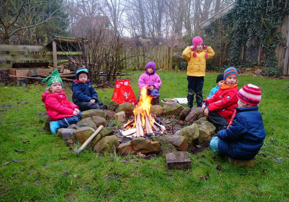 Schön ist so ein Lagerfeuer!