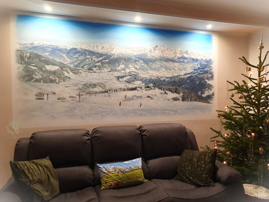 "Abfahrt in Flachau", Wandmalerei, Auftragsmalerei