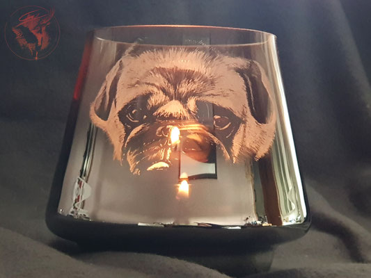"Moppi", Gravur auf Teelichtglas