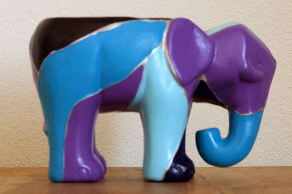 Waxinehouder olifant blauw/paars  25 x 20 cm 