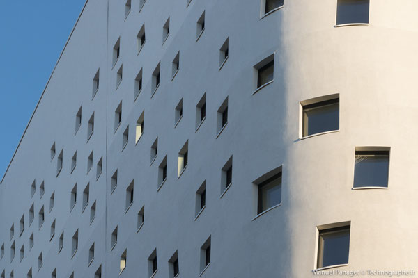 Hôtel Campanile Lille pour Sto - La Madeleine - Architecte Rudy Ricciotti 