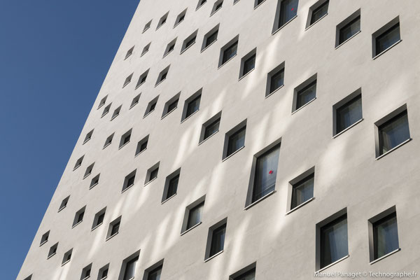 Hôtel Campanile Lille pour Sto - La Madeleine - Architecte Rudy Ricciotti 